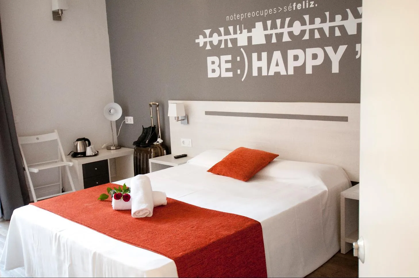 Guest house Hostal Live Barcelona